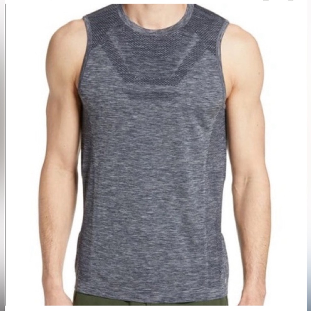 Amplify Seamless Muscle Tank size M Mens NWT